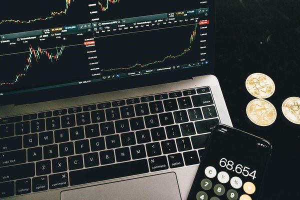 Mastering Edinburgh"s Insurance Landscape for High-Value Property Collections: Essential Strategies